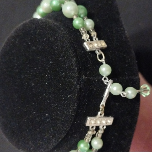 Vintage Japan Silver Tone Green Lucite Bead Necklace - Picture 3 of 4